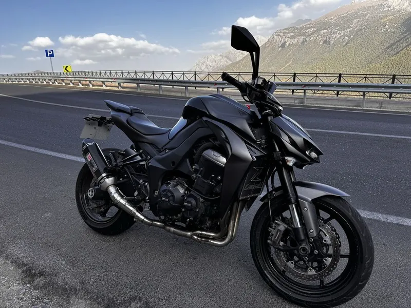 Продам Kawasaki Z1000 — фото 1