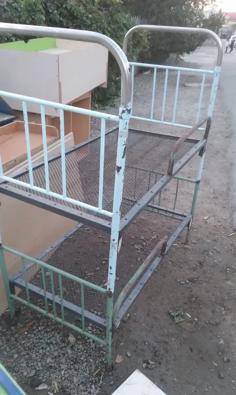 Ikki qavatli bolalar karavotlari sotiladi 3 Ikki qavatli bolalar karavotlari sotiladi 3