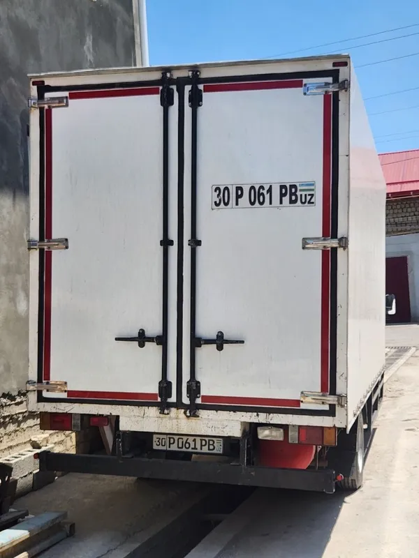 Isuzu 2009 yil sotiladi. 4