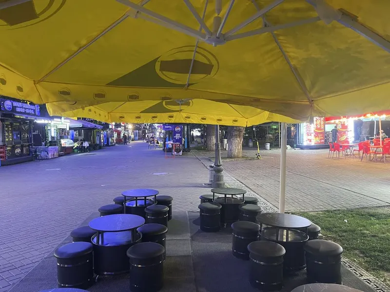 Сдаётся в аренду магазин fasfud fresh bar 3 v 1 в в два бродве братвей — фото 1