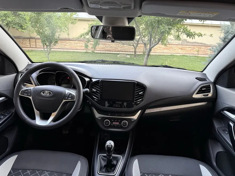 Lada Vesta Sw Cross 1.6 mexanika — фото 3