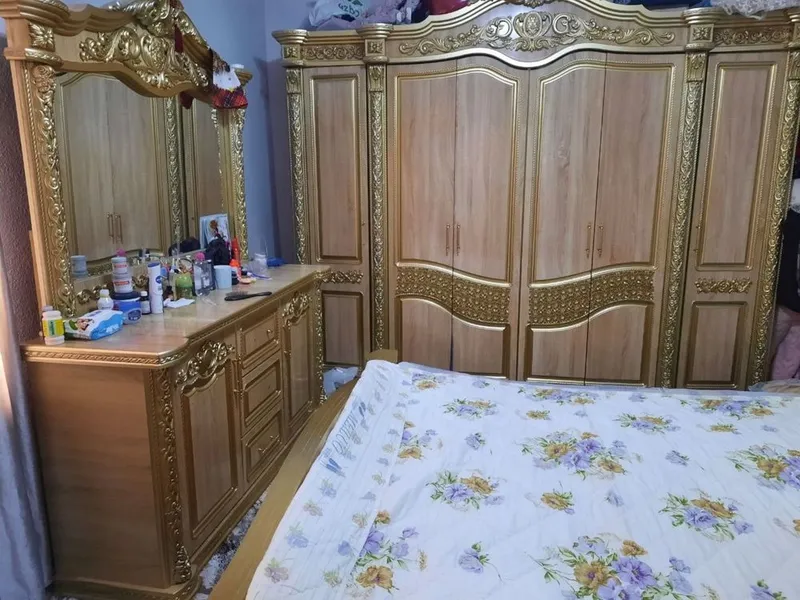 Mebel sotiladi. . 2