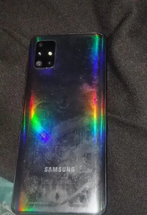 Samsung A51 срочно 1