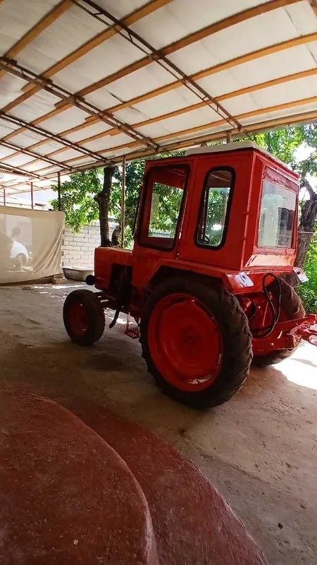 Traktor T25. Qizil rangli, ideal holatda 3