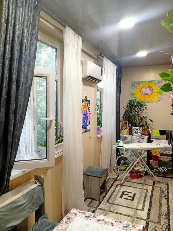 Чирчик 8й микрорайон продается 2х комн кв 34000$ 2
