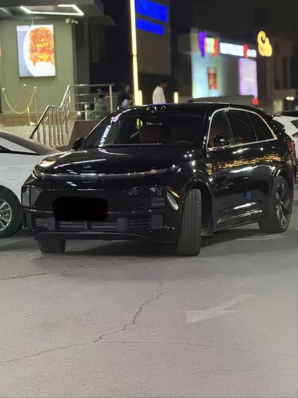 Машина в гори и аэрапорт