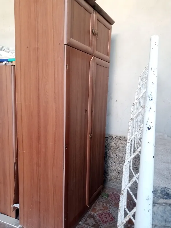 Mebil sotiladi. holati yaxshi