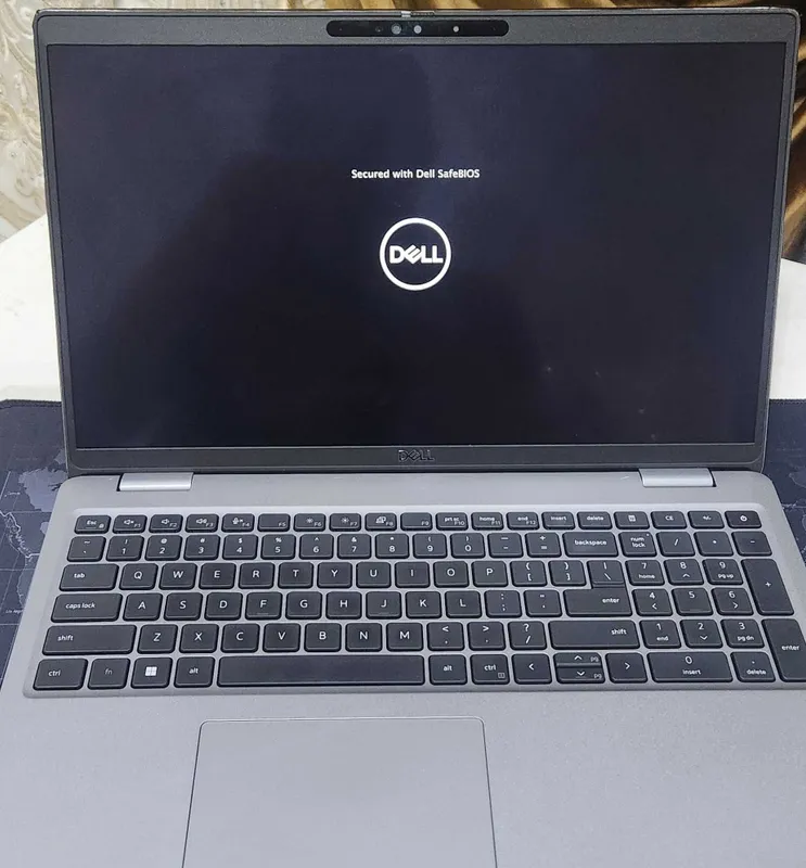 Dell Precision 3581 5 Dell Precision 3581 5