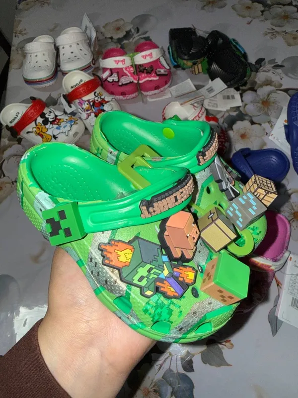 Детские кроксы сабо crocs classic kids minecraft crocs classic kids mi — фото 1 Детские кроксы сабо crocs classic kids minecraft crocs classic kids mi — фото 1