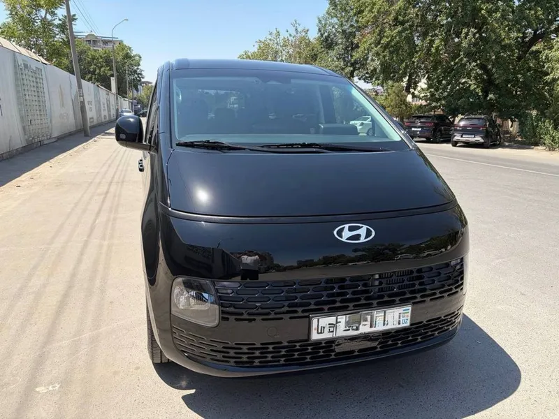 Hyundai Staria Tourer 2025г 11 местная 1.6 Hybrid 1 Hyundai Staria Tourer 2025г 11 местная 1.6 Hybrid 1