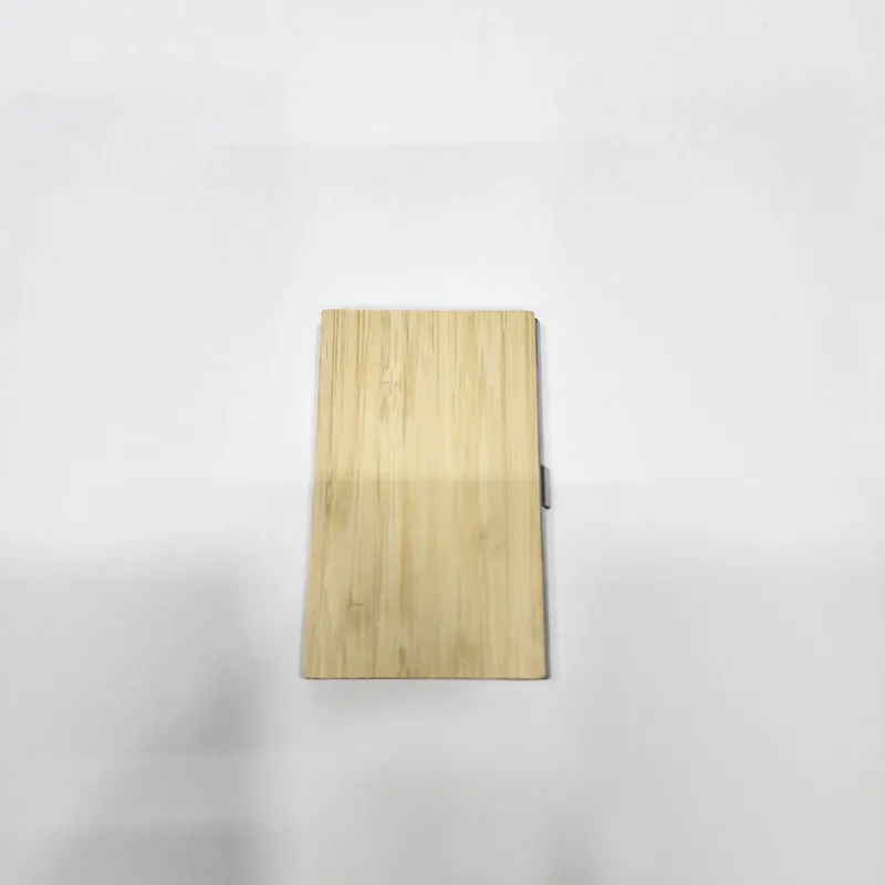 Karta holder/Vizitka g‘ilofi 1 Karta holder/Vizitka g‘ilofi 1