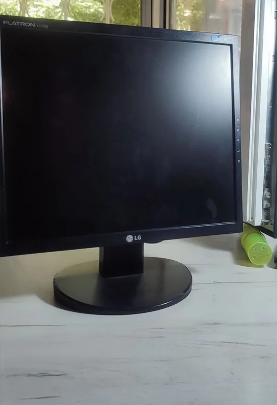Монитор от LG FLATRON