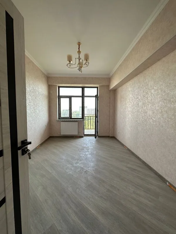 ПРОДАЁТСЯ КВАРТИРА 3/7/10 на ул. Сайрам метро Максим Горького Мирзо — фото 2