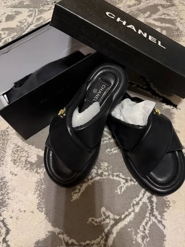 CHANEL