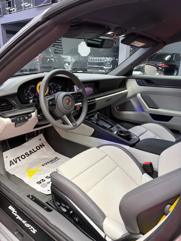 Porsche 911 Targa 4GTS 6 Porsche 911 Targa 4GTS 6
