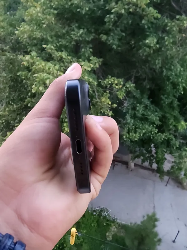 Iphone 15 pro max 3