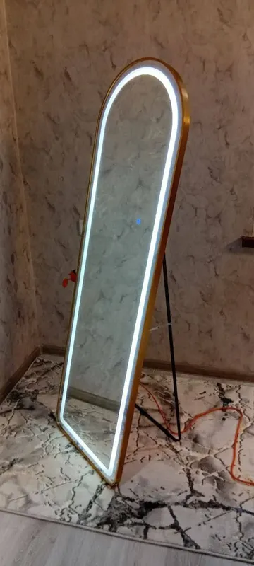AVAL LED pol oynasi 160x50 sm, oltin rang 6 AVAL LED pol oynasi 160x50 sm, oltin rang 6