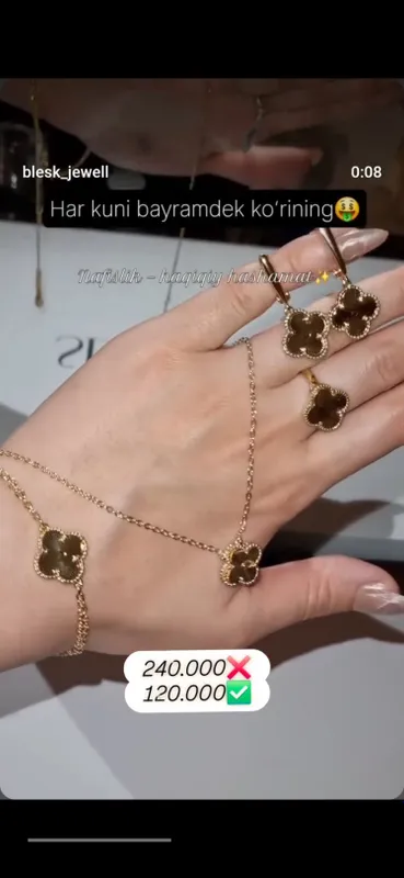 Kamplekt juda chiroyli xolati yangi Kamplekt juda chiroyli xolati yangi