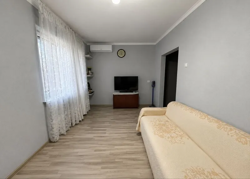 2 xonali kvartirada 1 xonali, 50 m², 2/4 qavat (ikkilamchi) 3