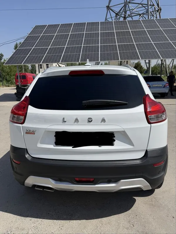 Lada xray cross sotiladi holati ideal bir qul moshina 5