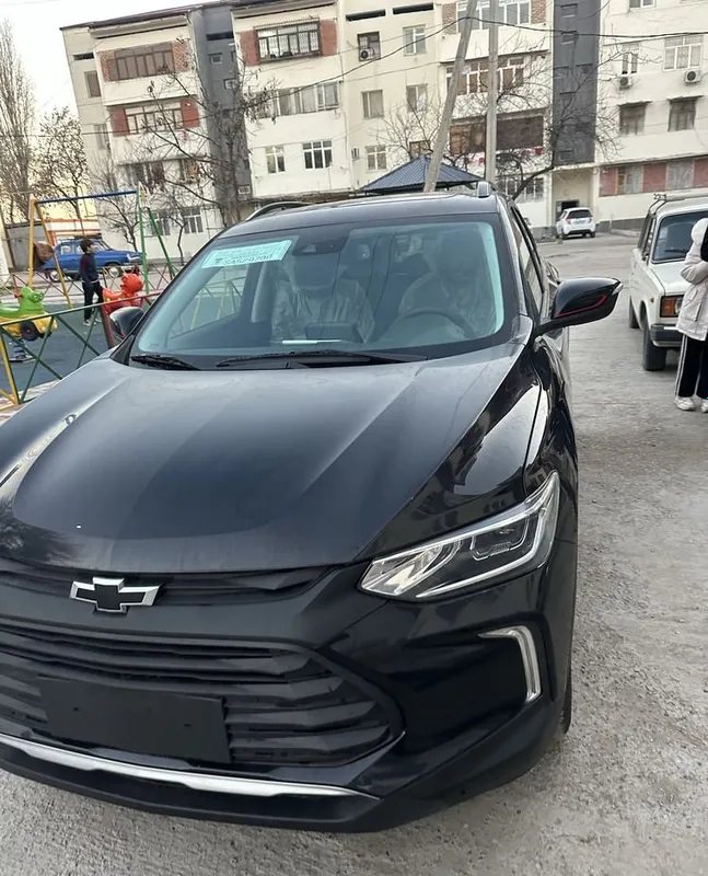 Tracer 2 2025 yil 15.250 probeg 4