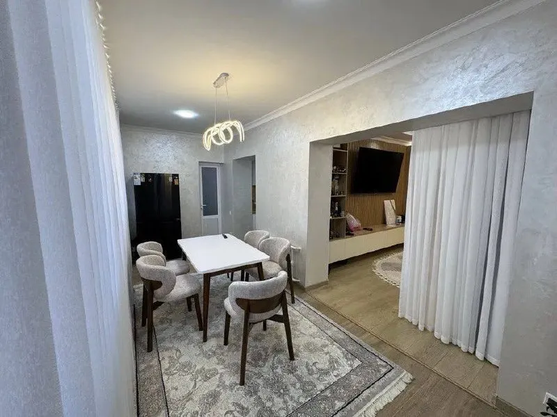 Продаётся 3-комнатная квартира, 105 м², евроремонт, с мебелью и техникой — фото 4