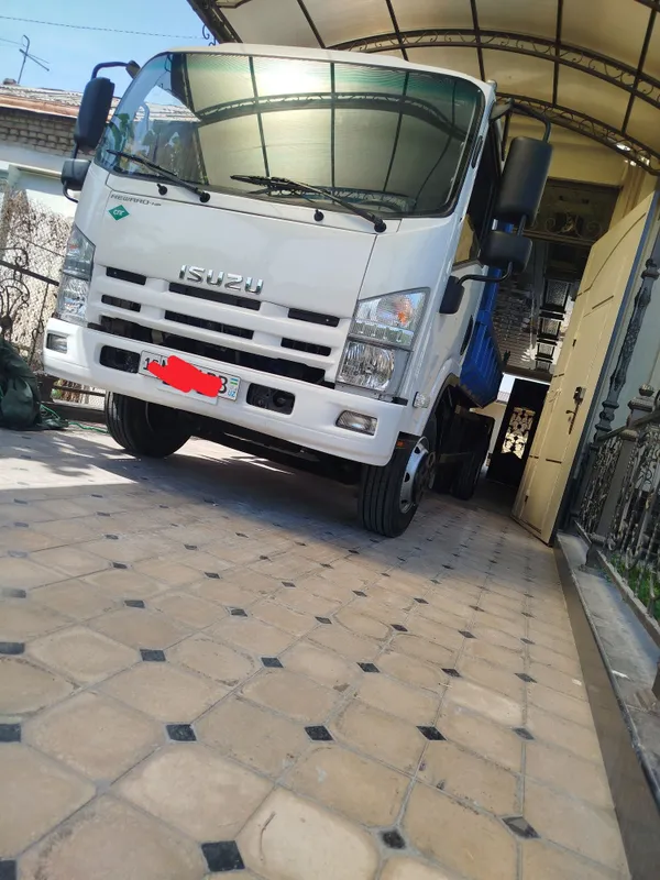 Isuzu samasval sotiladi