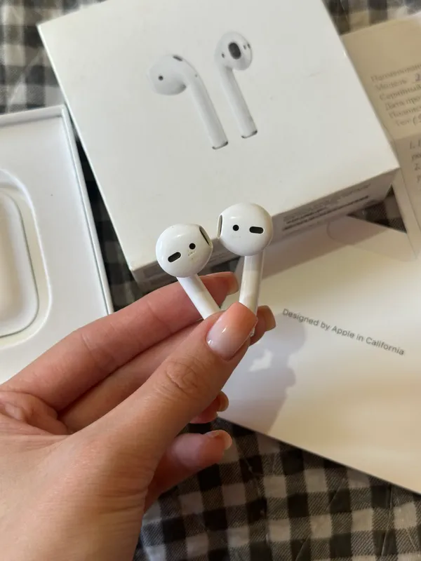 Наушники AirPods 2.1 оригинал 5 Наушники AirPods 2.1 оригинал 5