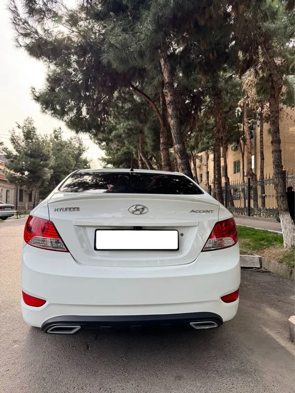 Hyundai Accent 1.4 3 Hyundai Accent 1.4 3