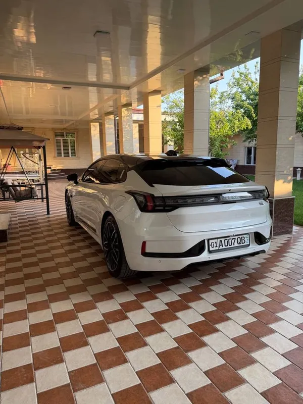 Zeekr 001 Z sport