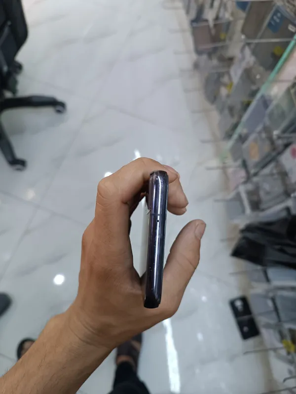 Samsung S22 tiniq holatda — фото 1