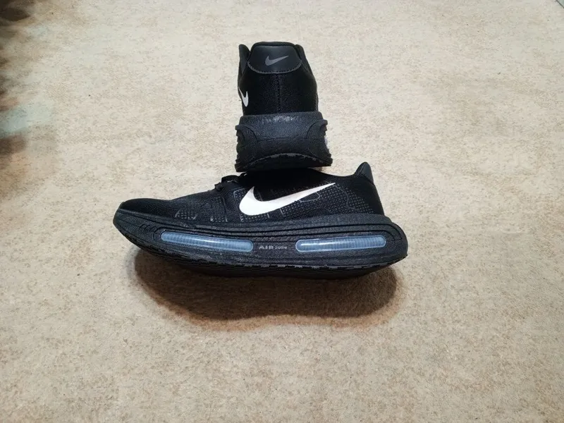 Новые легкие Nike, 43 размер 3 Новые легкие Nike, 43 размер 3