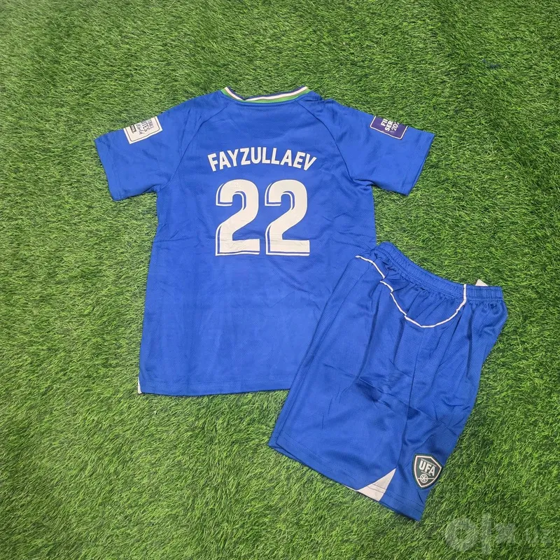 Детские одежда Detskiy futbol forma kaptok top мяч sarkanojka butsa 3 Детские одежда Detskiy futbol forma kaptok top мяч sarkanojka butsa 3