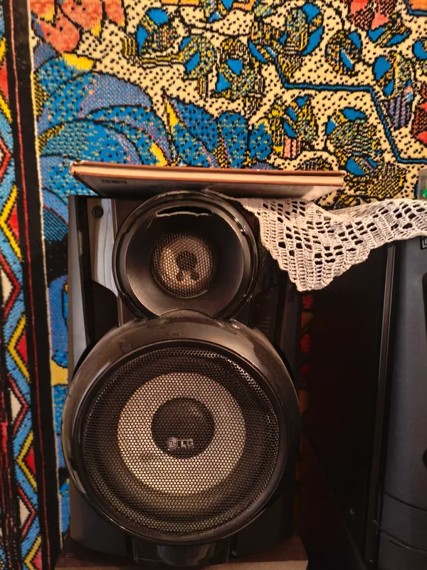 LG musiqiy markazi. Yaxshi ishlaydi. Kelishamiz 5 LG musiqiy markazi. Yaxshi ishlaydi. Kelishamiz 5