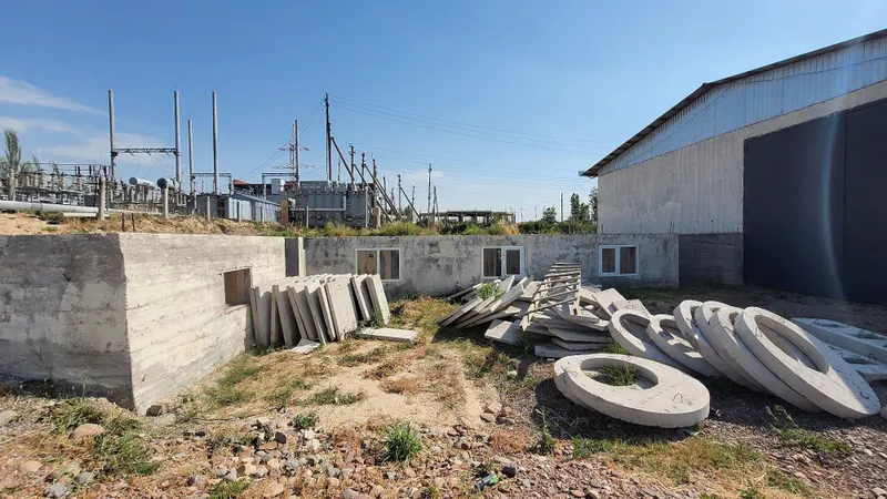 24sotix maydonda joylashgan 1050m2 tayyor obyekt. Istalgan maqsadlarga 3 24sotix maydonda joylashgan 1050m2 tayyor obyekt. Istalgan maqsadlarga 3