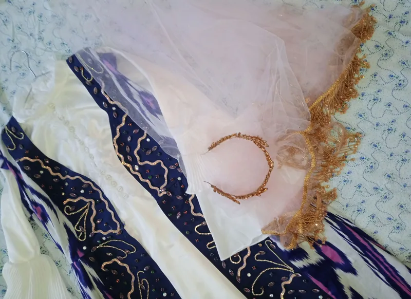 Ansambil+baza koylak+diadema+sari(fata)