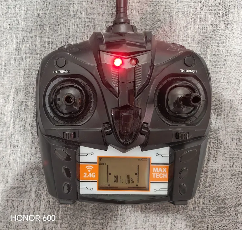 Катер на радиоуправлении / H120 red 7 Катер на радиоуправлении / H120 red 7