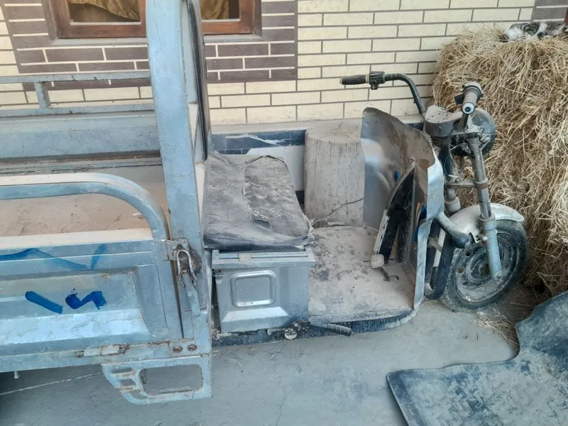 Mototsikil sotiladi 1 Mototsikil sotiladi 1