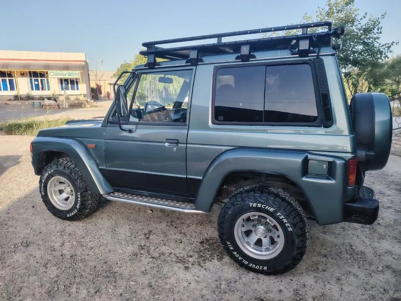 Mitsubishi Pojero 3