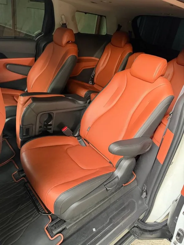 Kia Carnival 2022 oq 2022 11 mestali eng fuli — фото 3