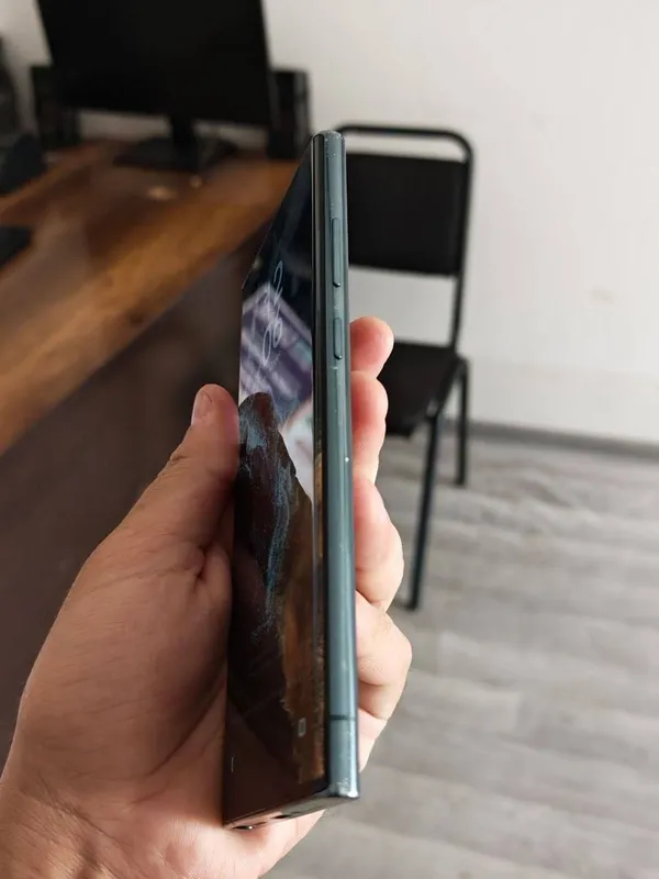 Samsung S22 Ultra, срочно 4 Samsung S22 Ultra, срочно 4