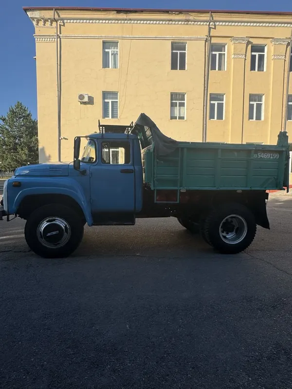 ZIL 1989 yil Sotiladi 5 ZIL 1989 yil Sotiladi 5
