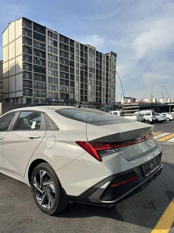 Hyundai elantra 2026 2