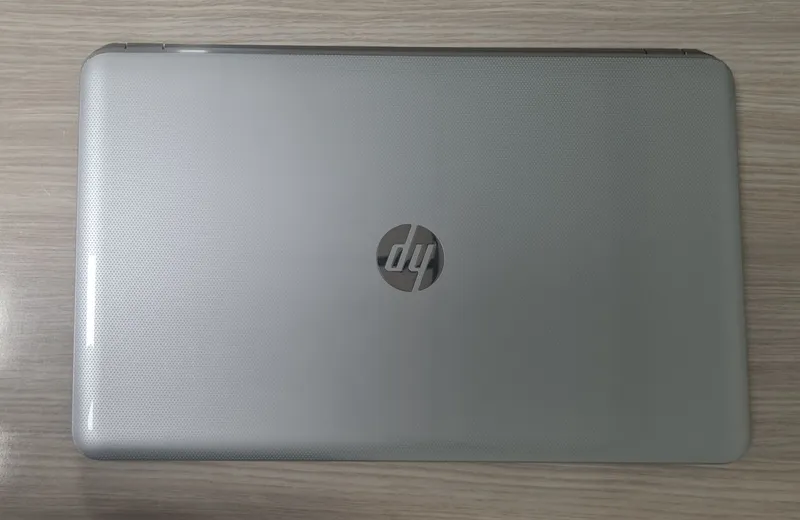 HP Pavilion notebook sotiladi core i3 inside