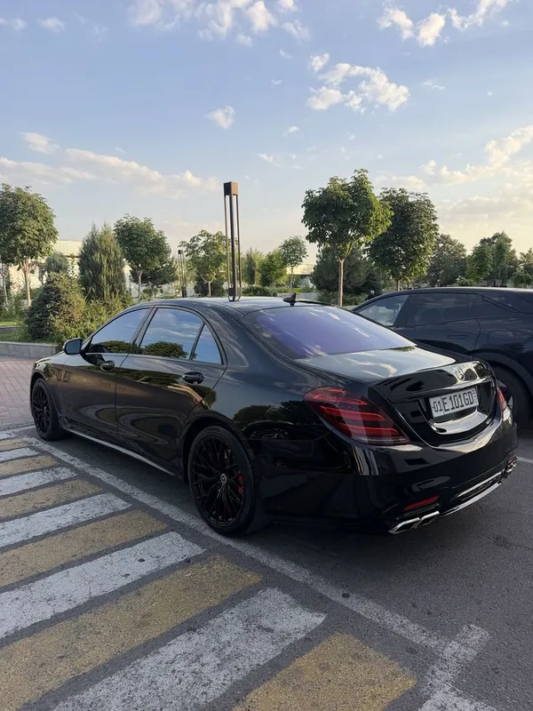 Mercedes Benz W222 S550 6 Mercedes Benz W222 S550 6