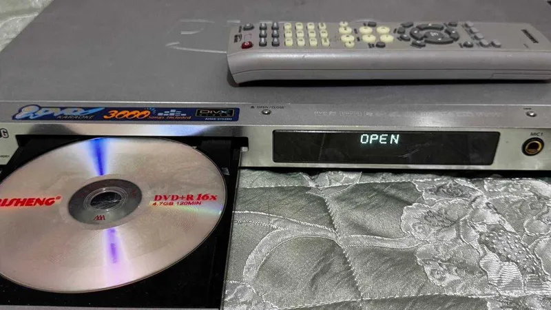 Караоке плейер DVD-K110 4 Караоке плейер DVD-K110 4