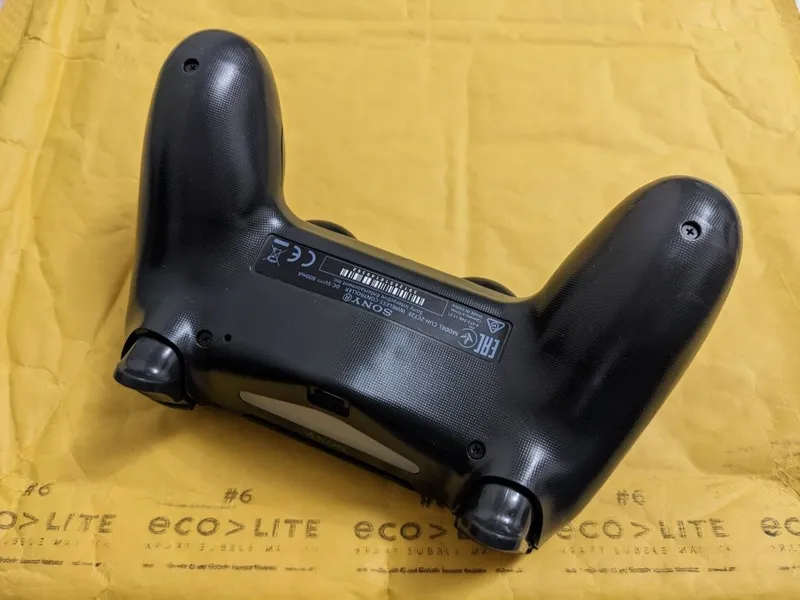 PlayStation 4 uchun joystik-kontroller (pult) 2 PlayStation 4 uchun joystik-kontroller (pult) 2
