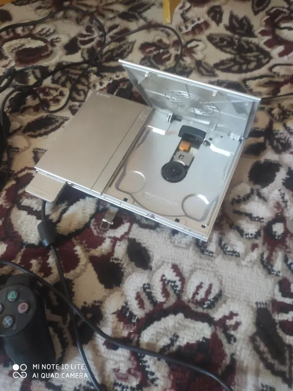 PlayStation 2. SONY 5 PlayStation 2. SONY 5