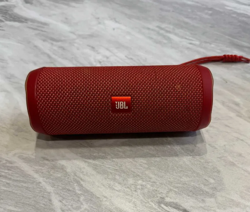 Портативная колонка. JBL Flip Flip 4. б/у — фото 1