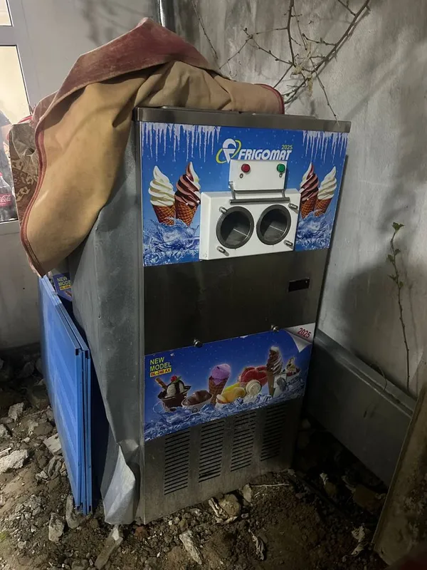 Freezer apparat:Frigomat ideal holatda 2